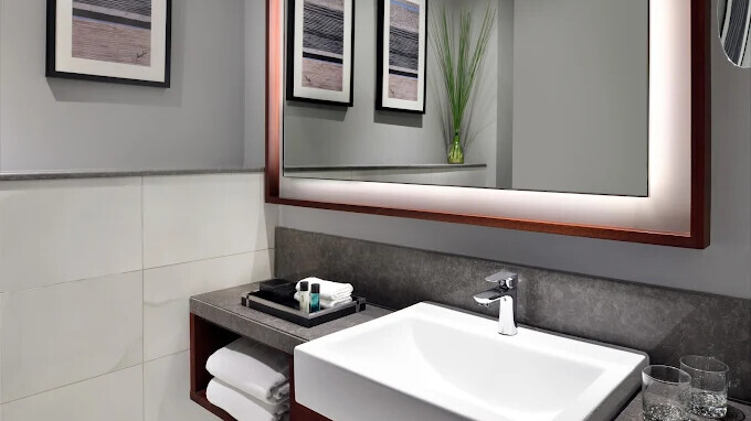 Mövenpick Hotel & Apartments Bur Dubai